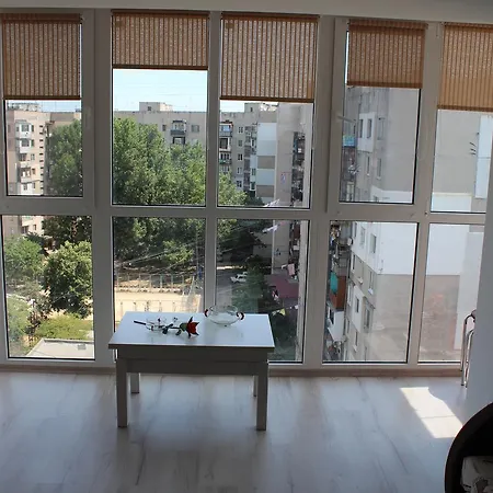 Morskoi Dom 公寓 *